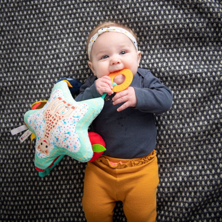 Jucarie Stea Cu Activitati Girafa Sophie